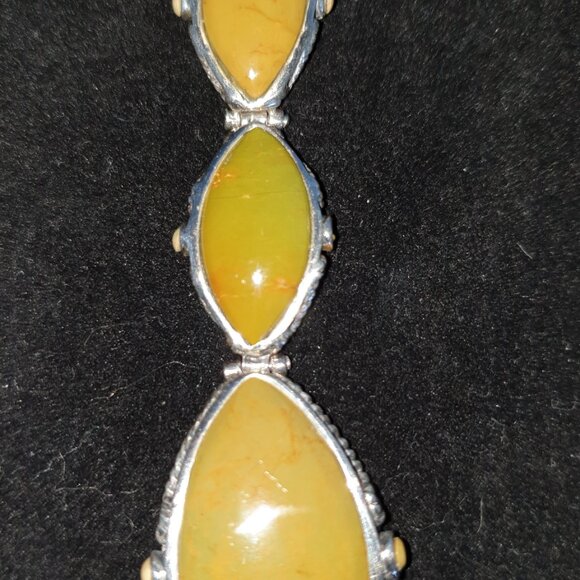 Bold Vintage Southwestern Hand Crafted Green Gaspeite 925 Silver BARSE Bracelet - Picture 5 of 17